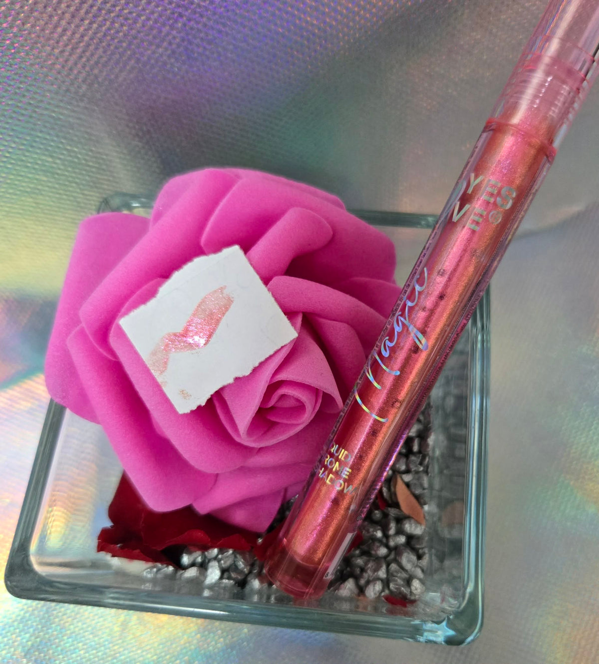Fard à paupières liquide Glow Extreme Shine