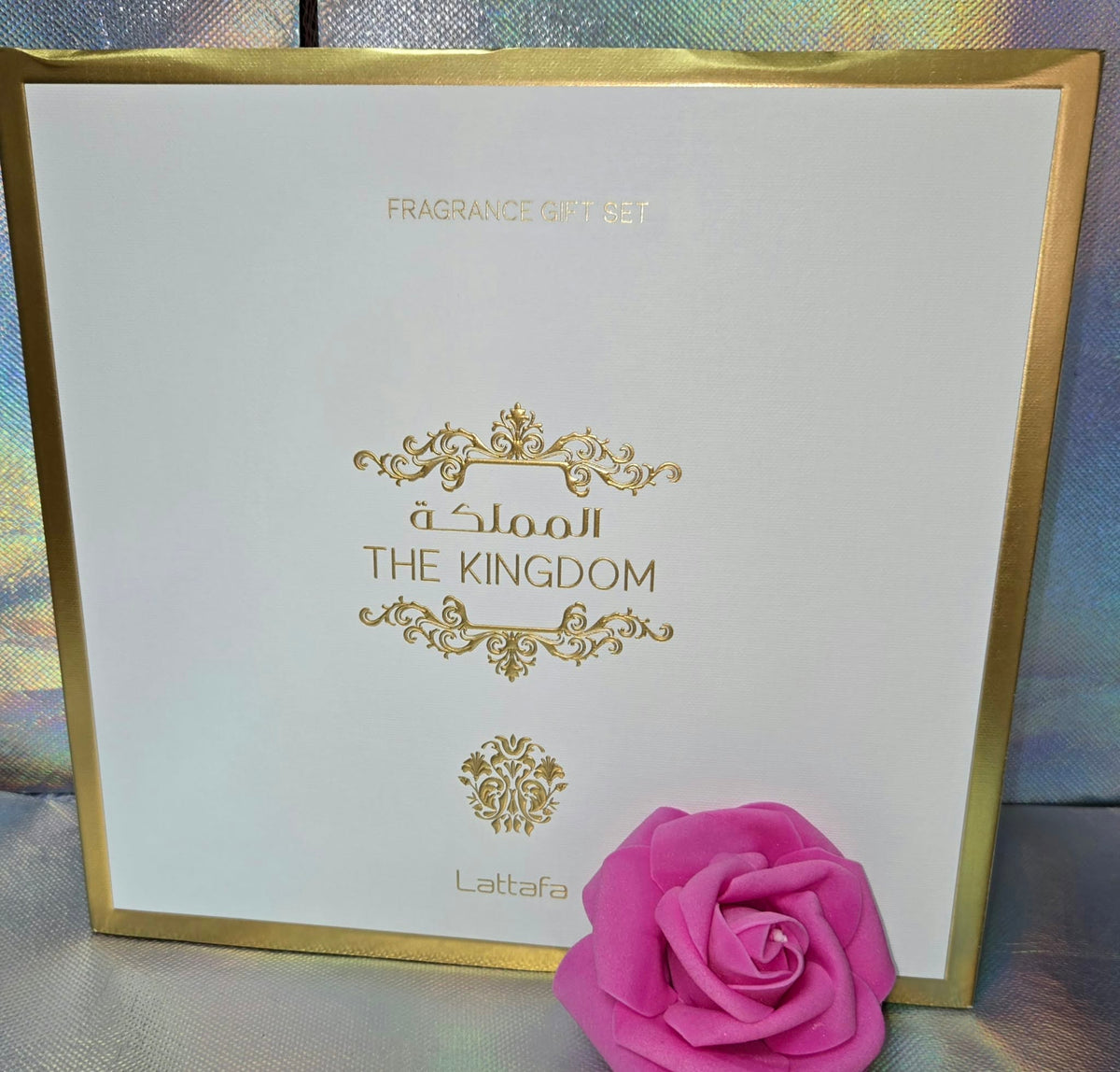 Coffret cadeau Lattafa The Kingdom pour homme : Eau de parfum 100 ml + 12 ml + Gel douche 100 ml