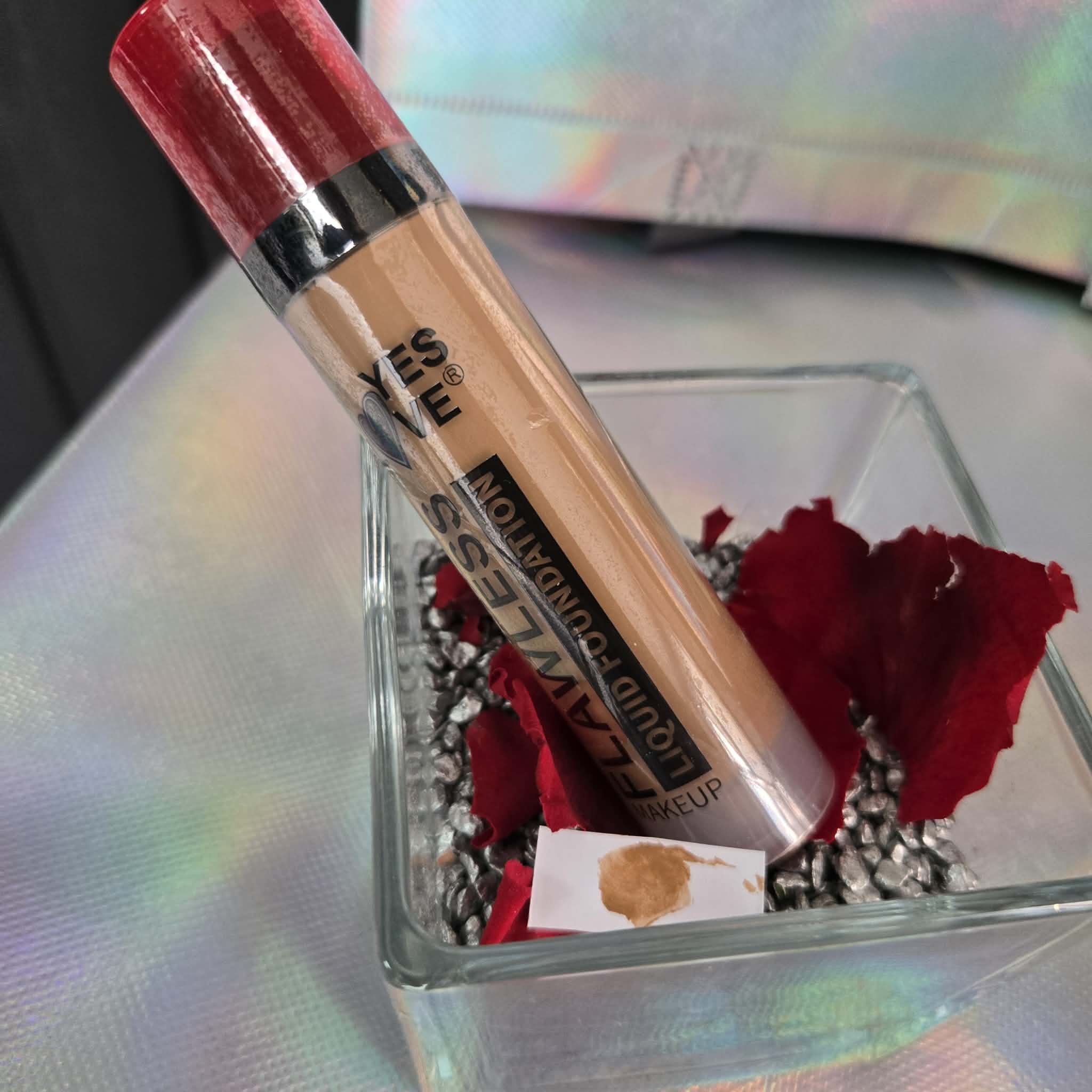 FOND DE TEINT FLAWLESS RED LID — Palette