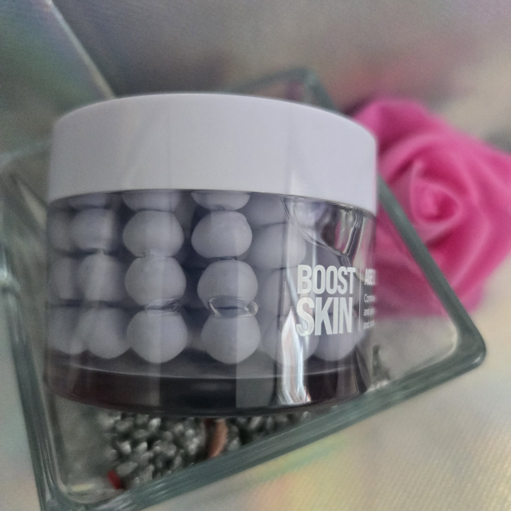 CRÈME VISAGE RAFFERMISSEMENT À LA NIACINAMIDE BOOST SKIN